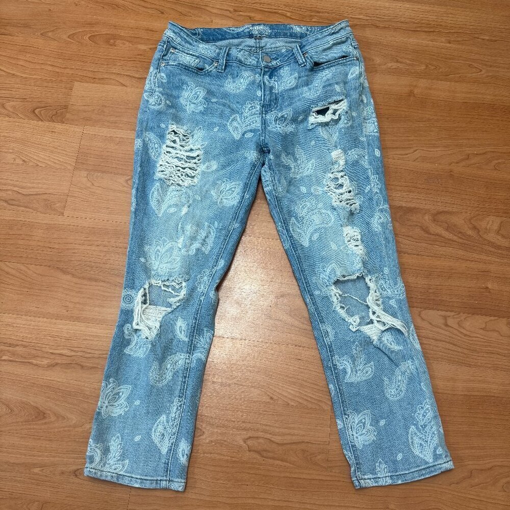 Soho New York & Company Boho Destroyed Distressed Jeans